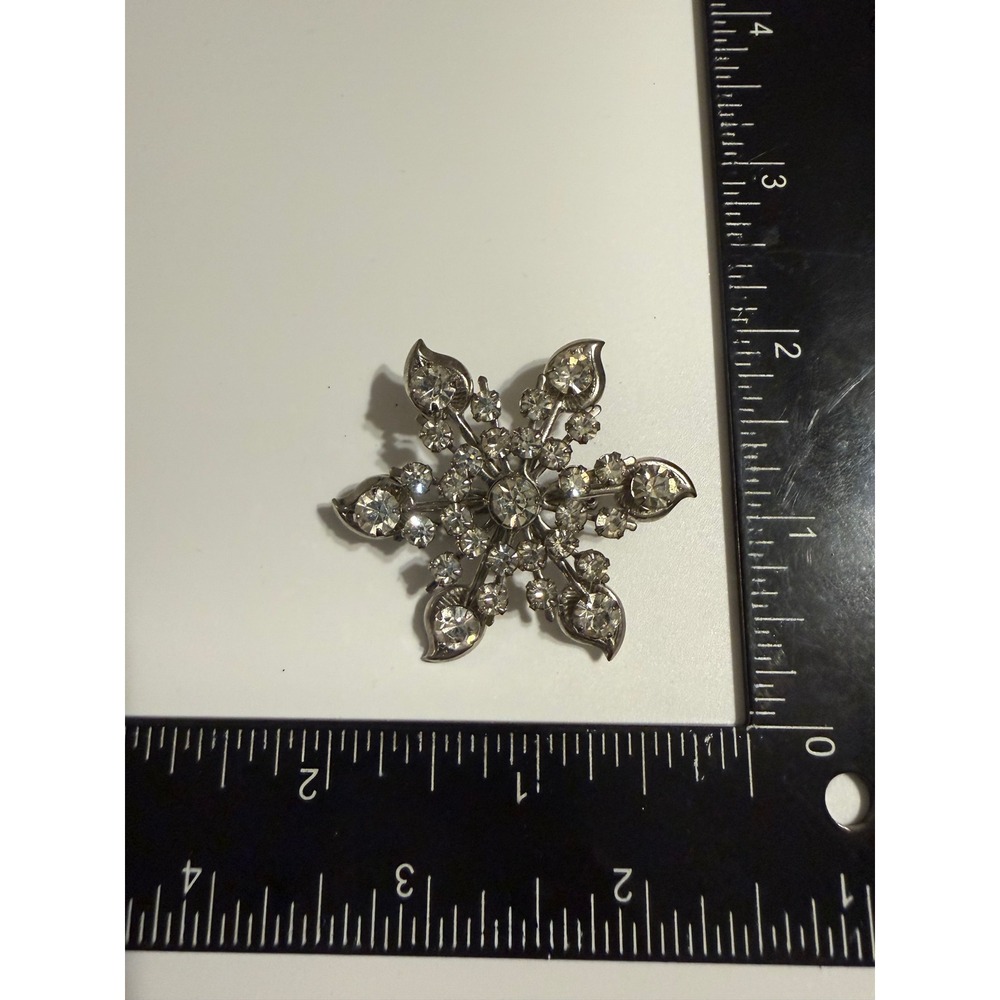 Vintage Silver Tone Clear‎ Rhinestone Snowflake Brooch Pin Winter Starburst 2"
